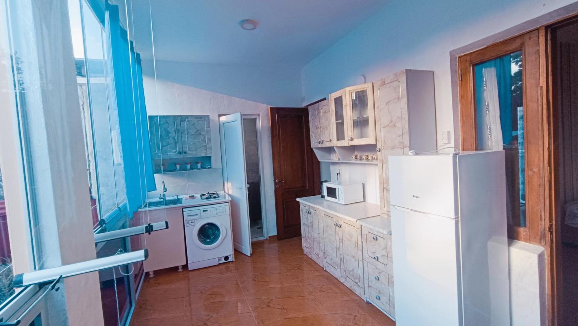 Guesthouse Mery كوبوليتي المظهر الخارجي الصورة