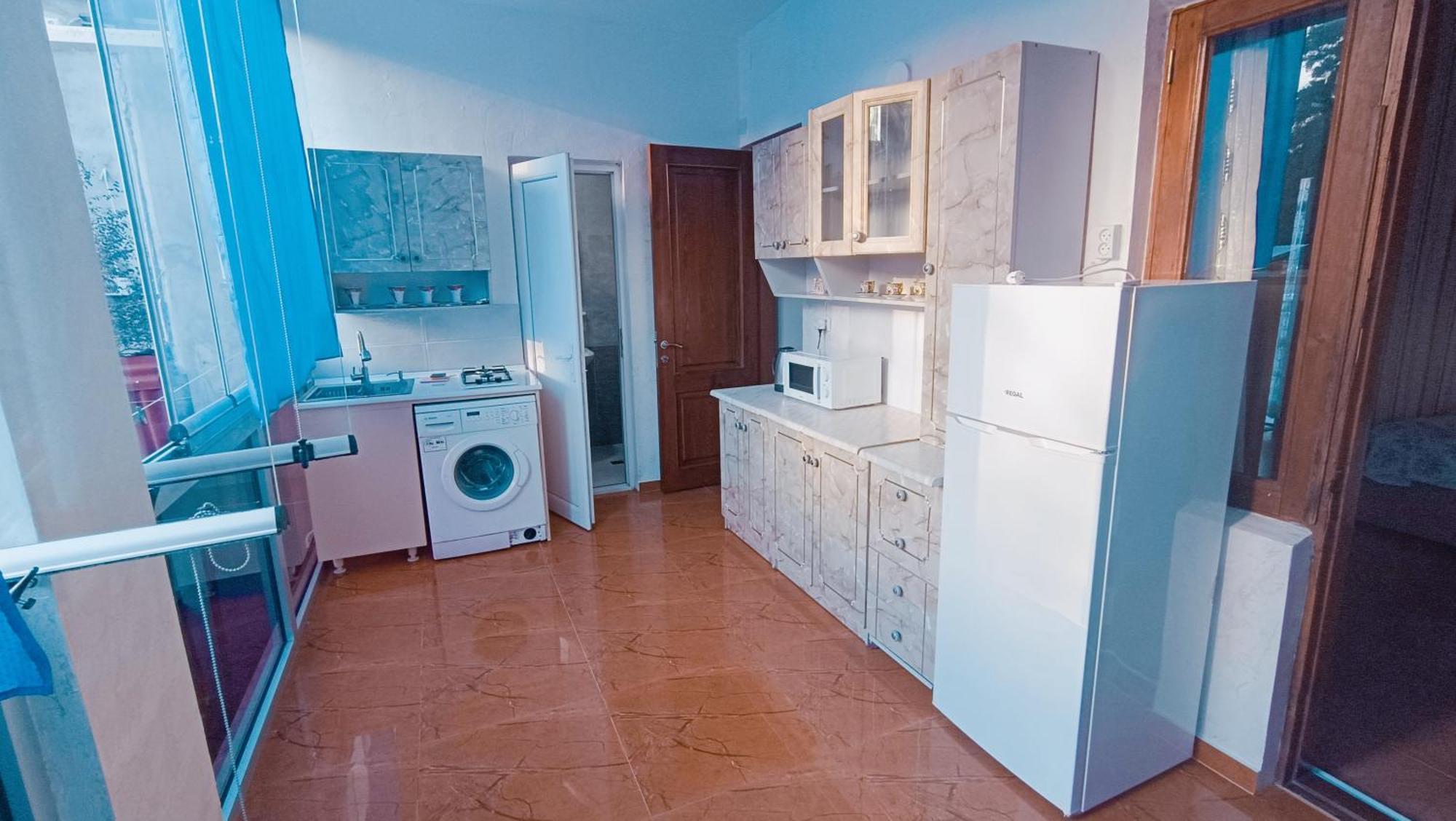 Guesthouse Mery كوبوليتي المظهر الخارجي الصورة